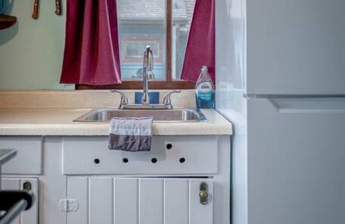 Leamington Cabin | The Red Jelly Bean C · The Red Jelly Bean Cabin- On the Beach & Off the G