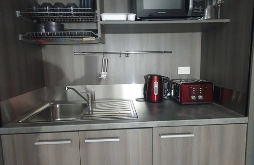 Matamata Bed & Breakfast | The Red ShednLarge modern studio on two peaceful acres, two minutes from CBD