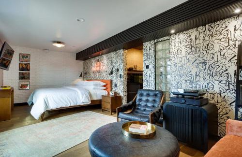 Newport Hotel | The Reed at The Louie Boutique Motel, Private Sauna! Walk to Everything!
