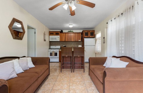 Rincon Apartment | The Reef 1 walking distance to Steps Beach