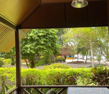 Pulau Perhentian Besar Resort | The Reef Chalet - BS