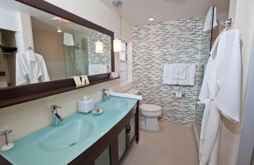 Southampton Resort | The Reefs Resort and Club