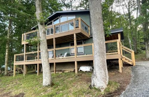 Alpine Lake House | The Refuge - Carterroque