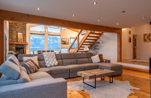 East Kootenay House | The Reimagine Ranch - Spectacular Mountain Acreage w/ pool.