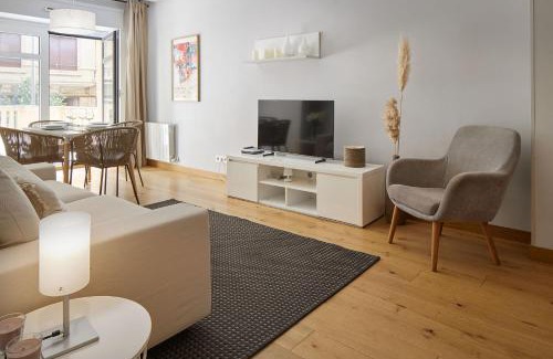 Gros Apartment | The Rentals Collection - Aura