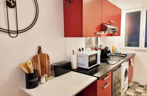 Hotel-de-Ville Apartment | The Republik - Cosy Studio with AC, well located !