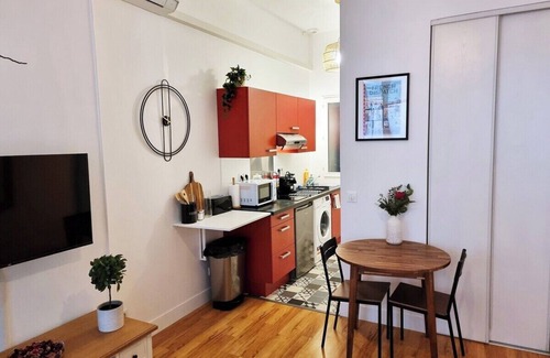 Hotel-de-Ville Apartment | The Republik - Cosy Studio with AC, well located !