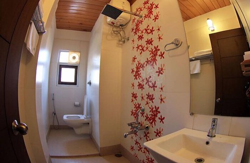 Uttar Kalamati Hotel | The Reserve Gorumara