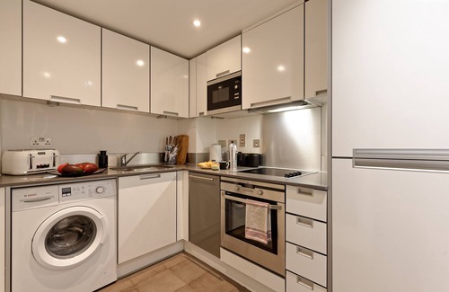 Fitzrovia Hotel | The Residen