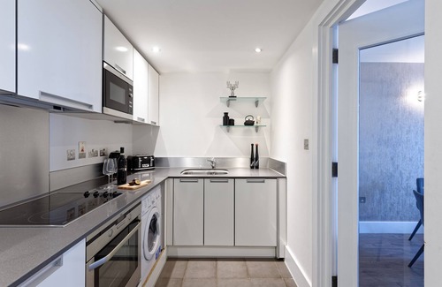 Fitzrovia Hotel | The Residen