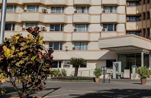 Goregaon East Hotel | The Residence Hotel & Apartments