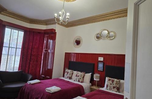 Tollcross Bed & Breakfast | The Residence - NO 57
