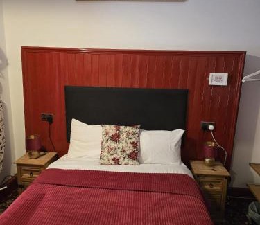 Tollcross Bed & Breakfast | The Residence - NO 57