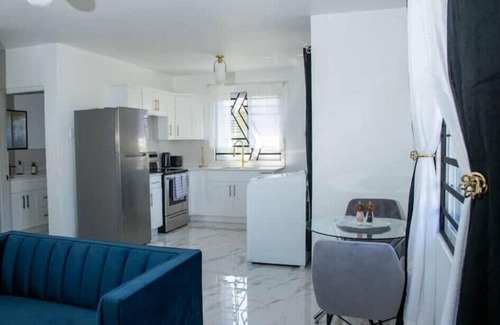Spanish Town House | The Residence @Seville|Gated|FullyAC|Washer|Dryer