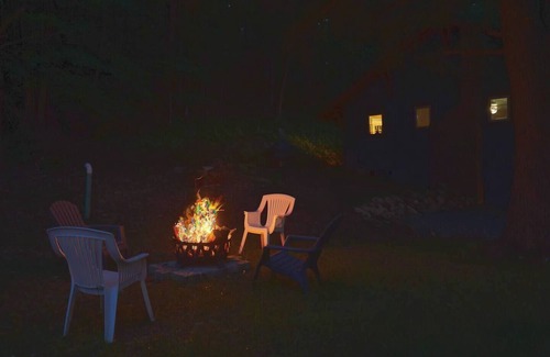 Old Forge House | The Retreat: 3 Br Cottage near Main St