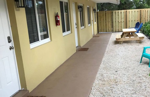 Wilton Manors Apartment | The Retreat #3 - Wilton Manors