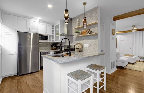 College Park House | The Retreat - 5 min to Airport & 15 min Downtown