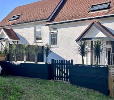 Aberporth House | The Retreat - Aberporth Cottage - Y Cilio