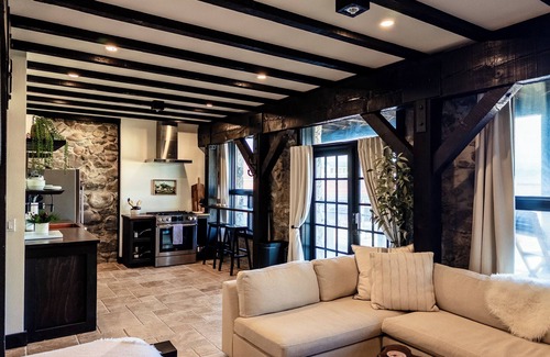 Hood River Condo | The Retreat - Luxury condo in the iconic Horsefeathers building!