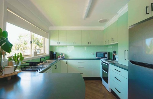 Merimbula Apartment | The Retreat Summary: