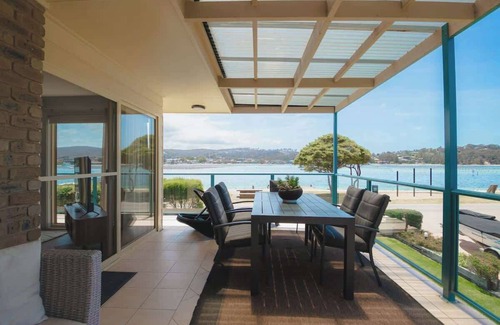 Merimbula Apartment | The Retreat Summary: