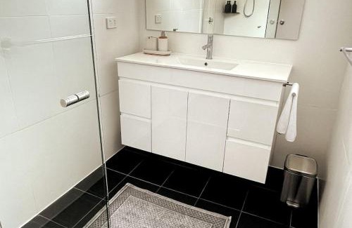 Terrigal Apartment | The Retreat Terrigal 3bed 100m to beach
