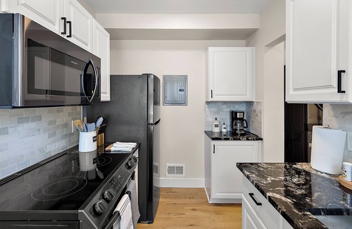Detroit Apartment | The Retreat At The Park-2BDR. Upper Unite
