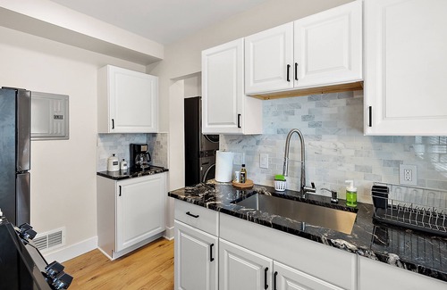 Detroit Apartment | The Retreat At The Park-2BDR. Upper Unite