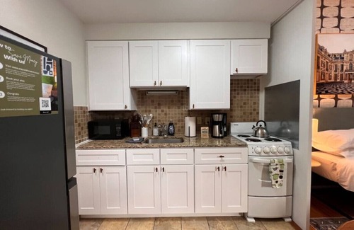 Ann Arbor Apartment | The Retro Nest - Heart of Campus
