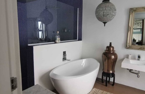 Walvis Bay House | The Rez Guesthouse