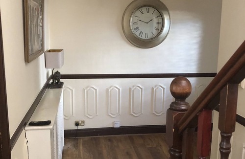 Turkey Street Apartment | The Rhinos 2
