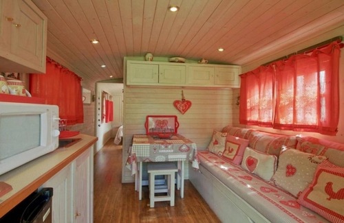 Gedre House | The Rhododendron trailer