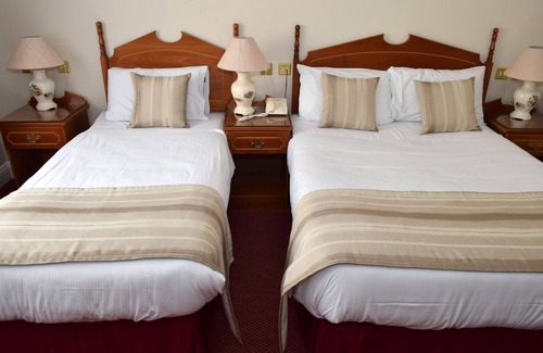 Waterford Hotel | The Rhu Glenn Hotel