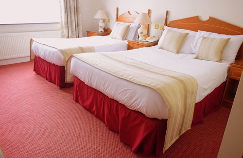 Waterford Hotel | The Rhu Glenn Hotel