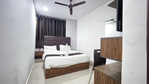 Surat Hotel | The Riddhi Hotel