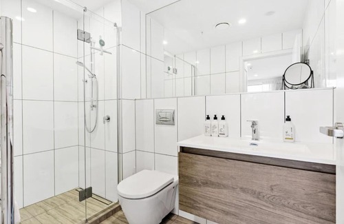 Mission Bay Apartment | The Ridge Apartment near Beaches with Parking