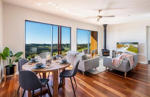 Booroobin Ski Chalet | The Ridge at Maleny