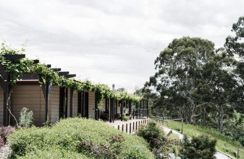 Yarragon South House | The Ridge House - Stylish Gippsland Getaway