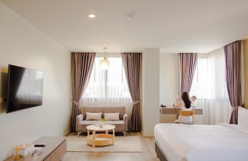 Chiang Mai Hotel | The Rise Suites Hotel, Chiang Mai - SHA Extra Plus