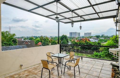 Sari Harjo Hotel | The Rita Guest House