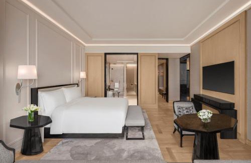 Lumphini Hotel | The Ritz-Carlton, Bangkok