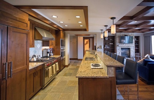 Truckee Resort | The Ritz-Carlton, Lake Tahoe