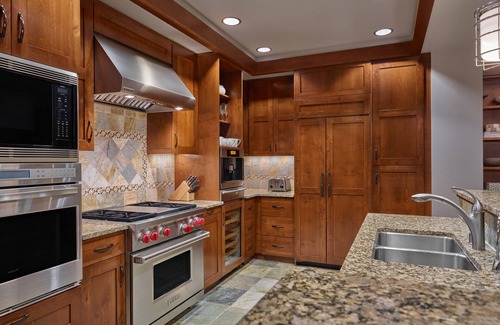 Truckee Resort | The Ritz-Carlton, Lake Tahoe