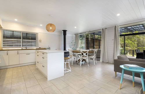 Lower Macdonald House | The River House, Wisemans Ferry perfect for families and groups