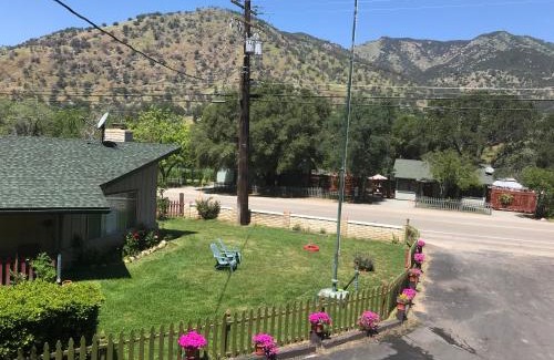 Three Rivers Hotel | The River Inn