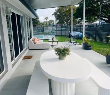 Tweed Heads House | The river retreat with pool