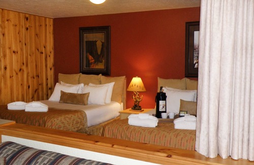 Ouray Hotel | The River's Edge Motel Lodge & Resort