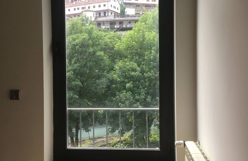 Geres Apartment | The River's Whisper Apartment