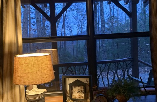 Murphy Cabin | The Rivercane Cabin - Weekly disc, cozy, private, view, 1 mile to JCC Folkschool