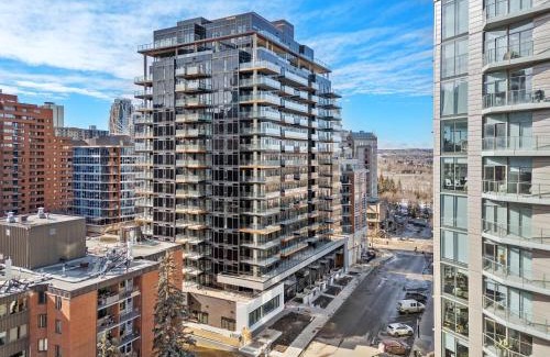 Eau Claire Apartment | The Riverlight Den DT Comfort & Amazing City Views